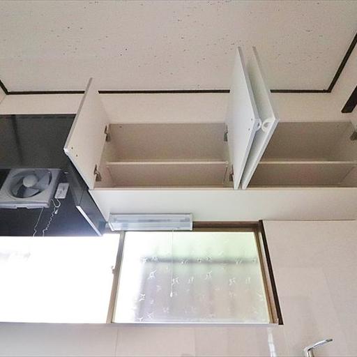 キッチン収納 吊戸棚も便利