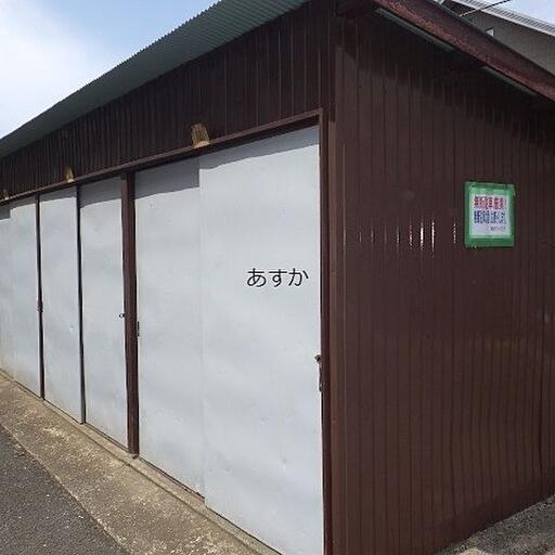 物置 各戸に1つずつの便利な物置