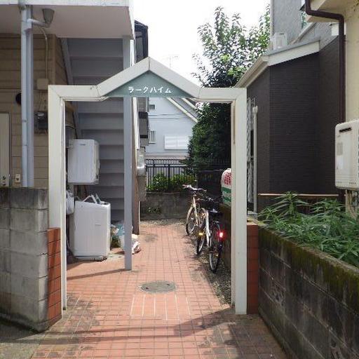 アパート入口