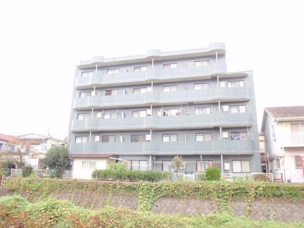 遊歩道からの外観 目の前に広がる景色。眺望陽当りがとても良いです。