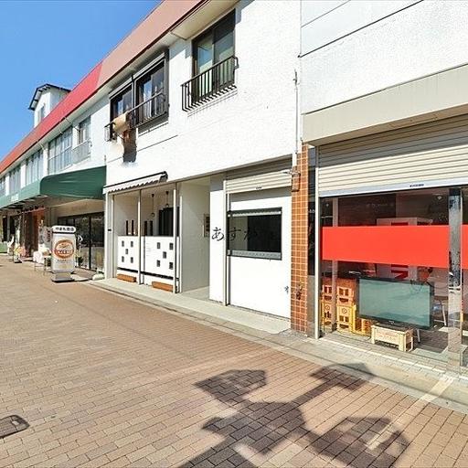 店舗正面 南側の様子