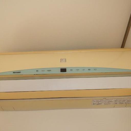 2階洋室エアコン 2階中央の部屋のエアコン