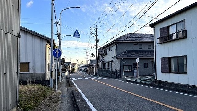 私道につき通り抜け禁止。よく見かけます