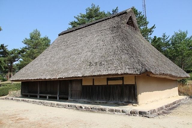 水と豊かな自然の東久留米。市内唯一の茅葺住宅の公開
